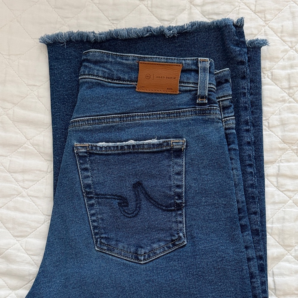 AG Adriano Goldschmied Saige Wide Leg Jeans Size 28